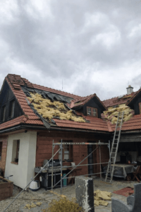 Oprava zateplení střechy po kuně