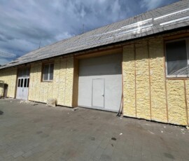 PUR pěna do roštu na fasádu