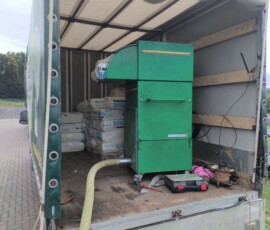 Foukání izolace Supafil Loft Aplikace foukané izolace Supafil Loft pomocí foukacího zařízení